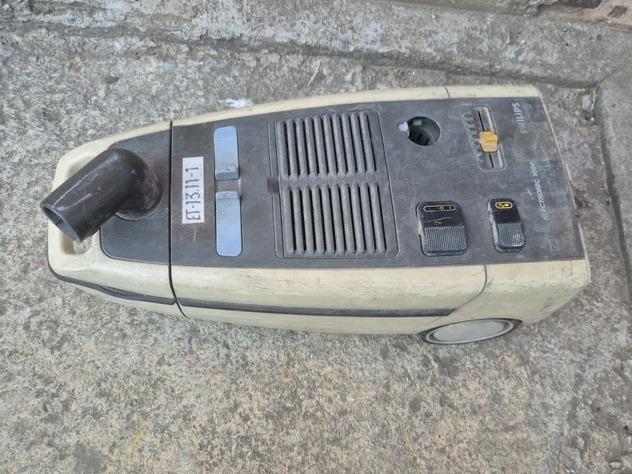 aspirador trineo 2ruedas plastico blanco 29x55x27 1u